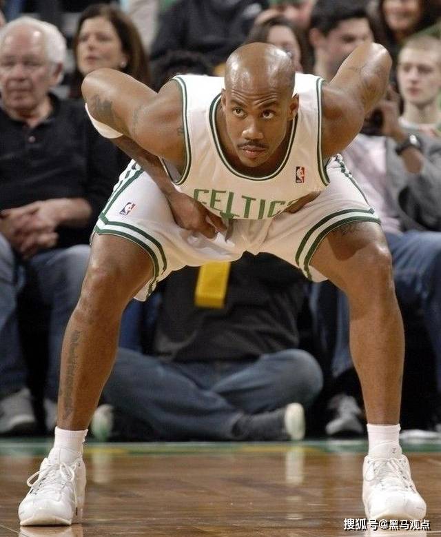 开云入口 -门兴格拉德巴赫今夜防线松动，志在NBA季后赛名次提升，压力陡增，临场指挥获称赞的简单介绍